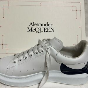 Alexander McQueen oversized sneakers. Size 43. Worn twice.